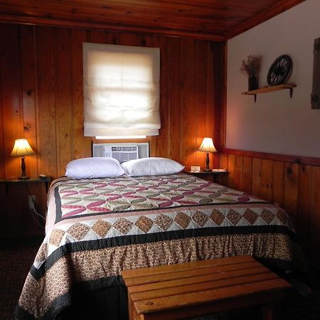 Apache Village Cabins 鲁伊多索 外观 照片