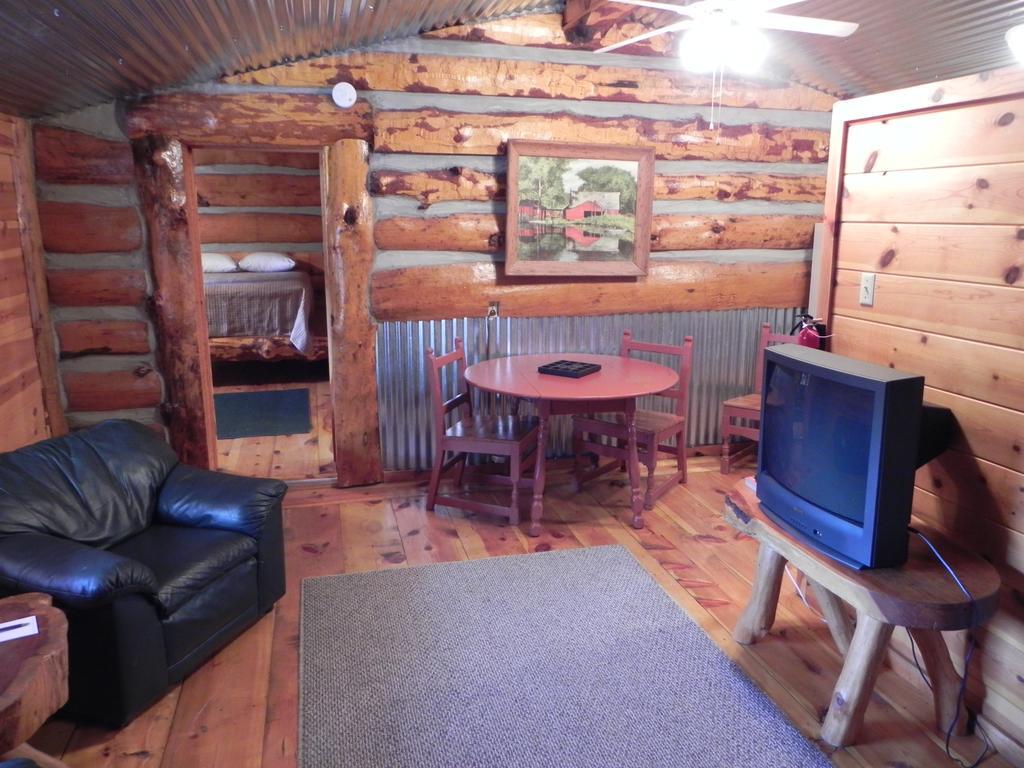 Apache Village Cabins 鲁伊多索 客房 照片